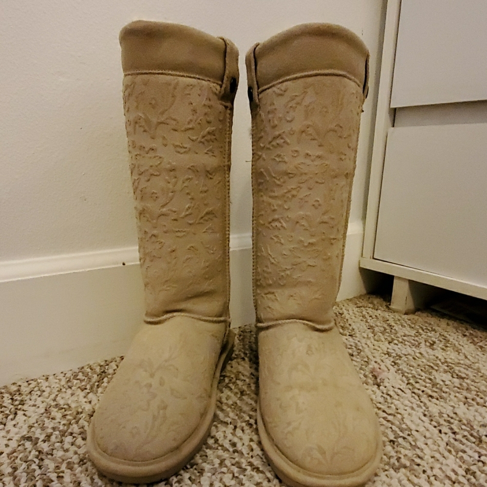Bear paw boots